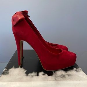 Red Pumps!